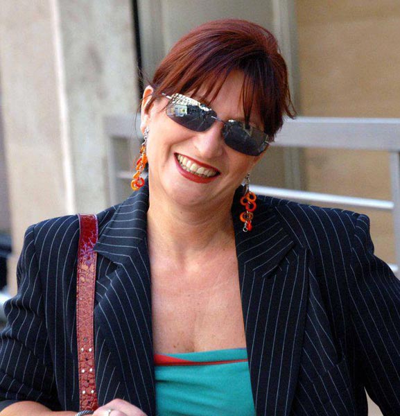La poetessa Lorena Paris