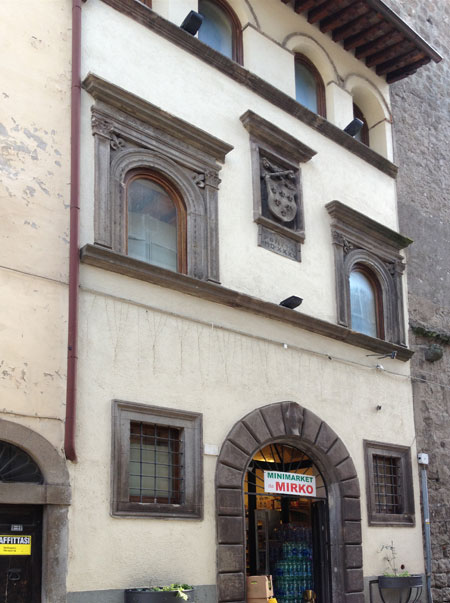 Viterbo, Palazzo del barbiere di papa paolo III